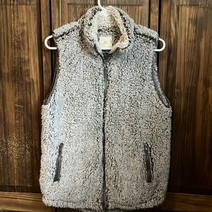 Gray Threaded supply vest